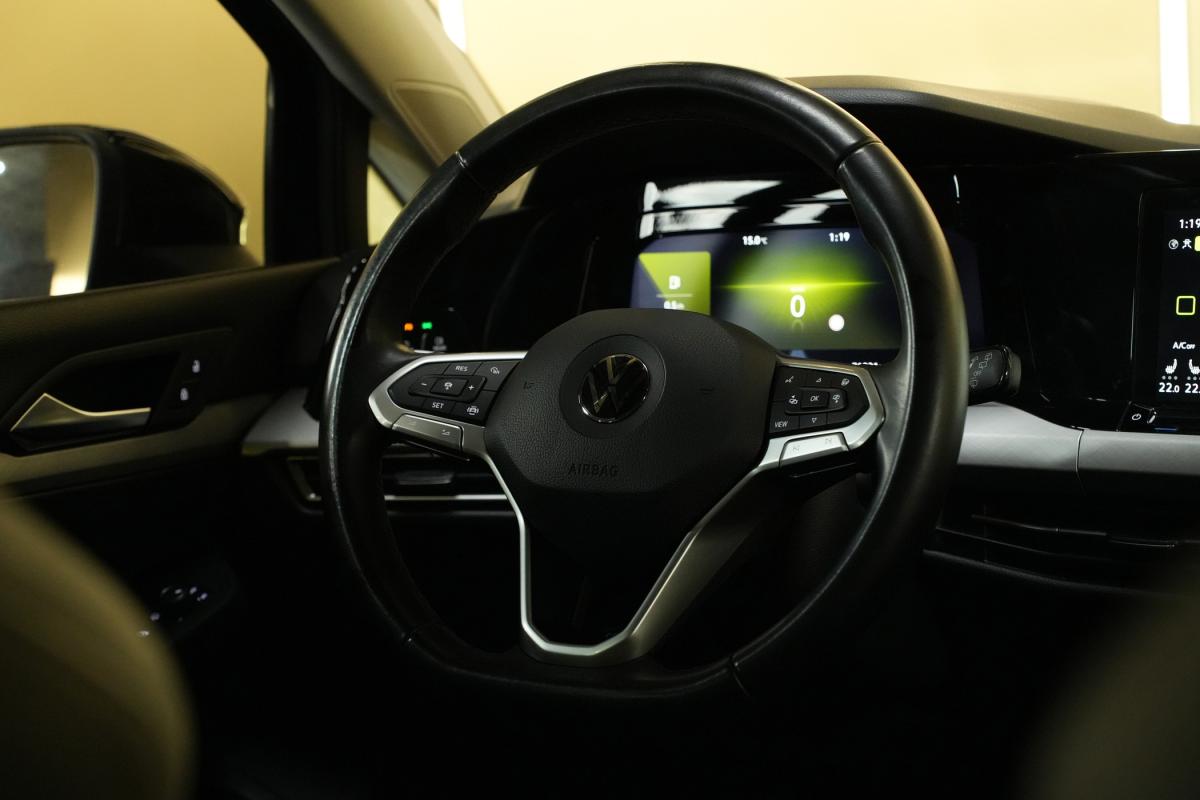 volkswagen-golf-variant-2021-diesel-1968cc