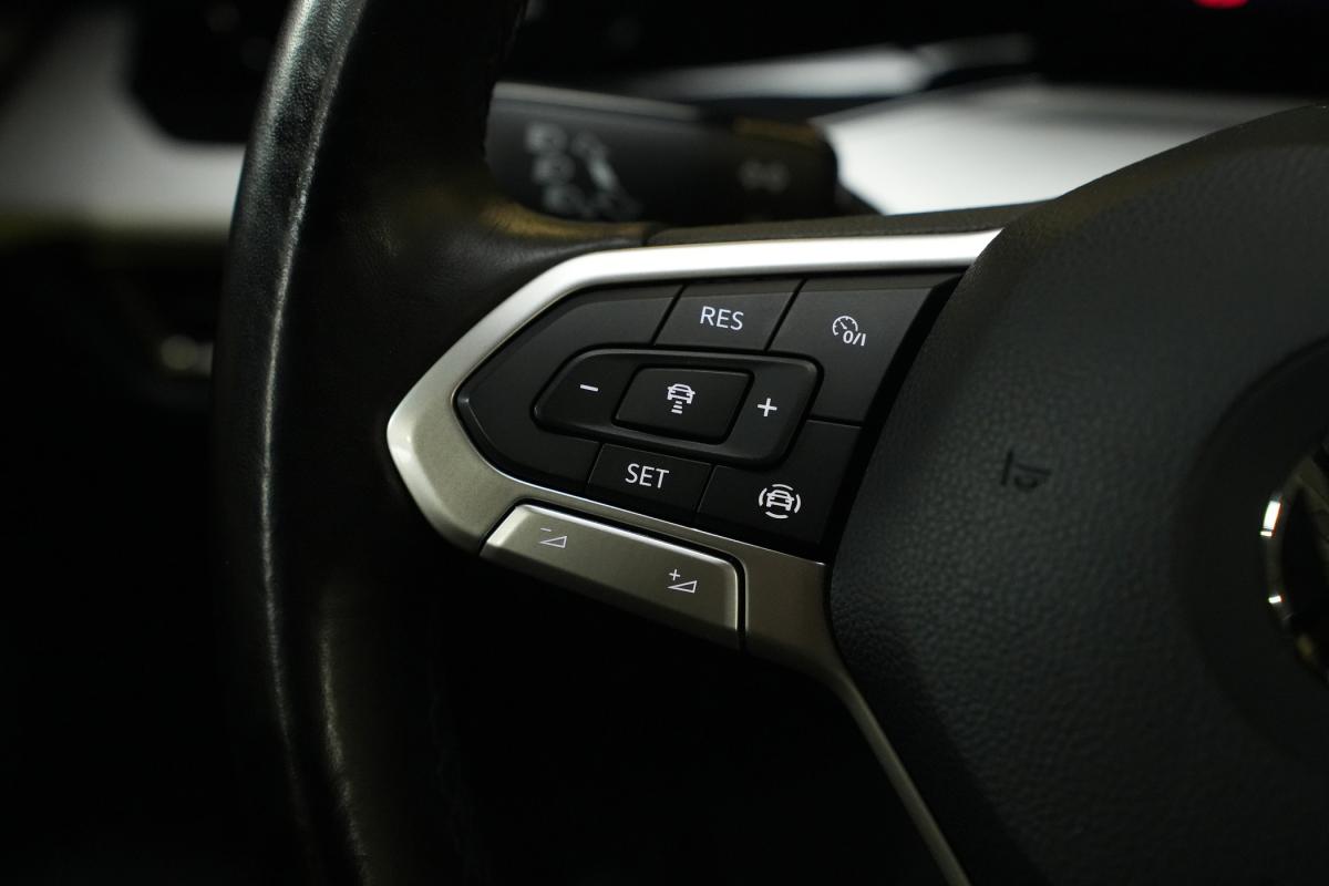 volkswagen-golf-variant-2021-diesel-1968cc