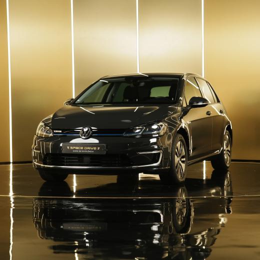 volkswagen-golf-2018-eletrico-500cc