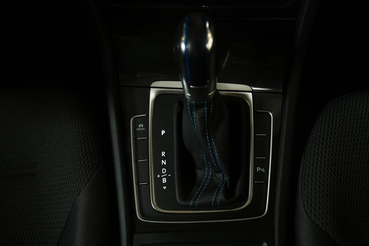 volkswagen-golf-2018-eletrico-500cc