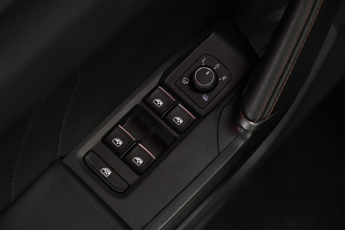 cupra-leon-2022-hibrido-a-gasolina-1395cc