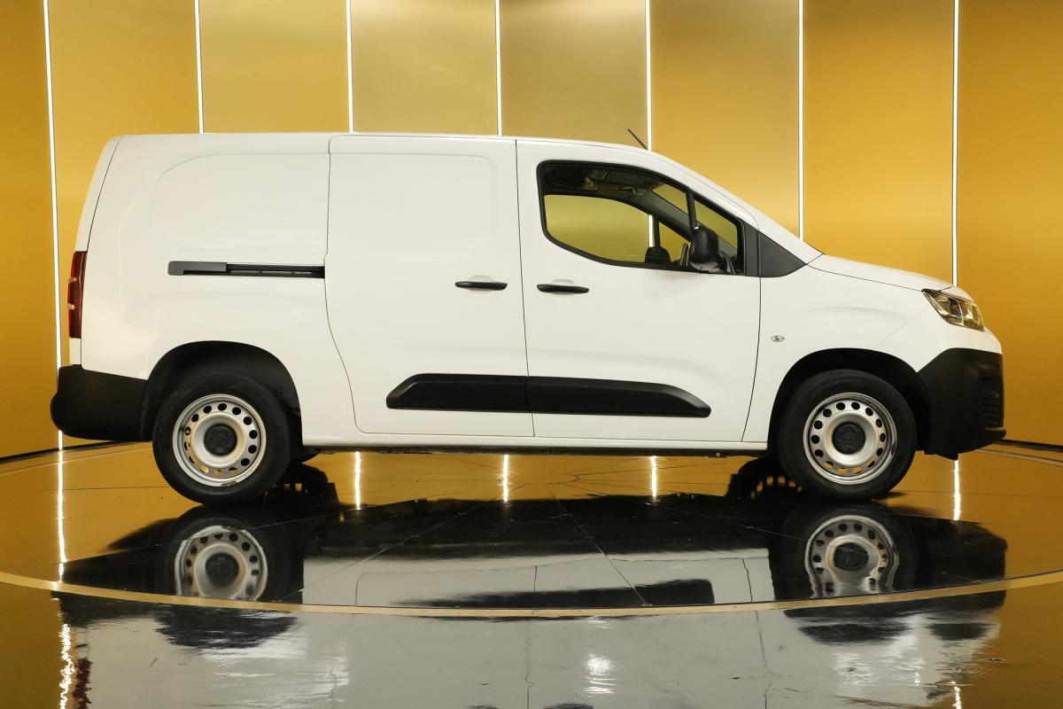citroen-berlingo-2021-diesel-1499cc