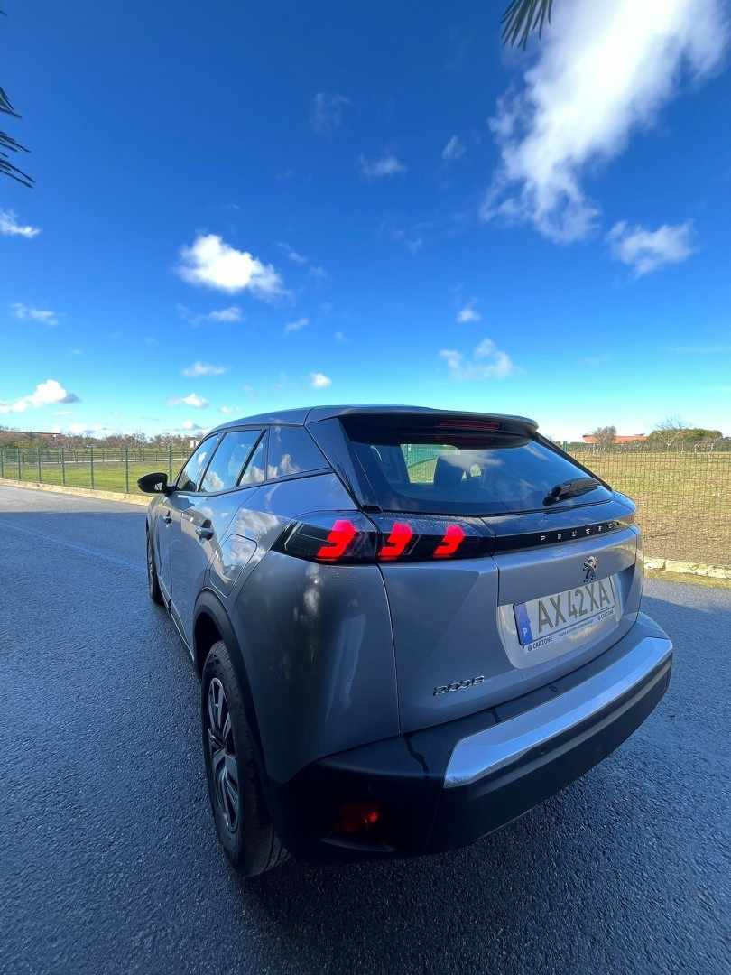 peugeot-2008-2023-gasolina-1199cc