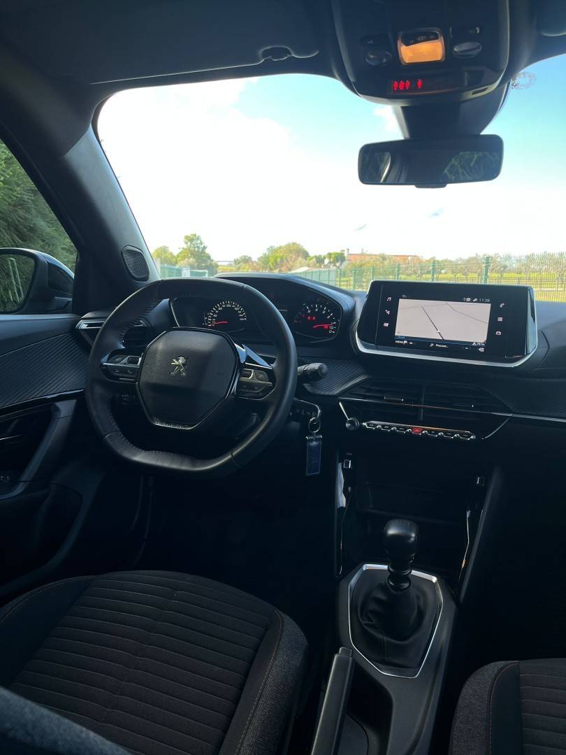 peugeot-2008-2023-gasolina-1199cc