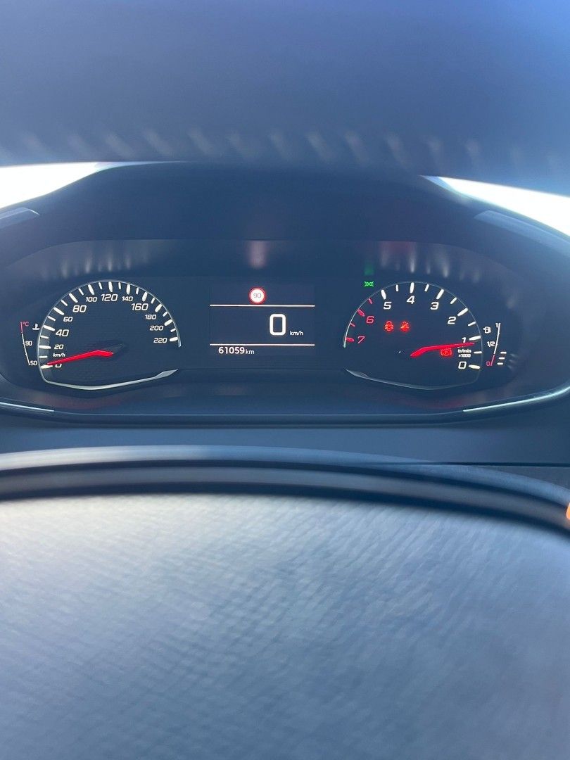 peugeot-2008-2023-gasolina-1199cc