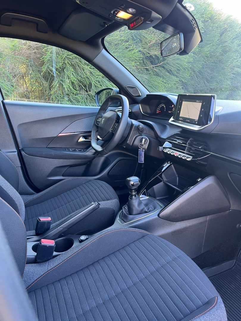peugeot-2008-2023-gasolina-1199cc