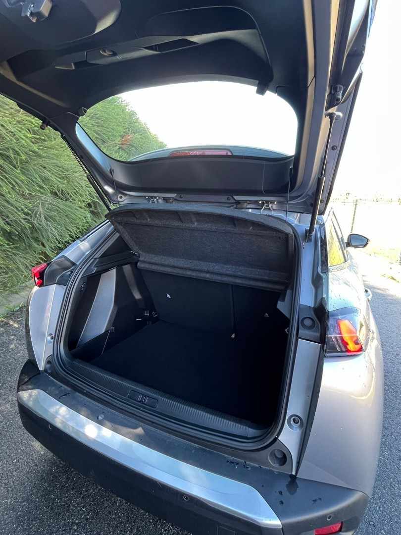 peugeot-2008-2023-gasolina-1199cc