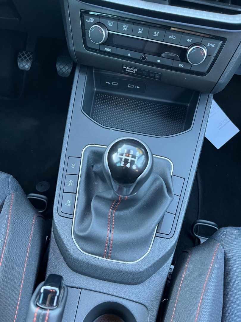 seat-ibiza-2025-gasolina-999cc