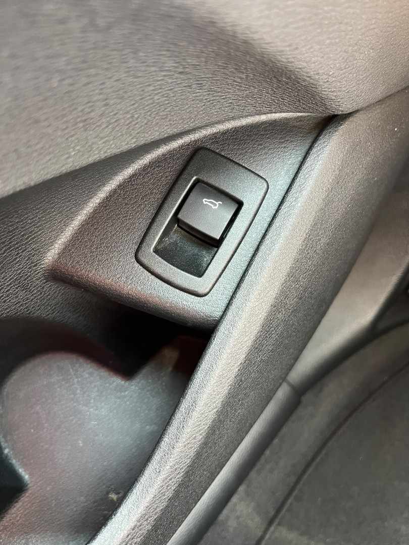 bmw-x1-2018-diesel-1496cc