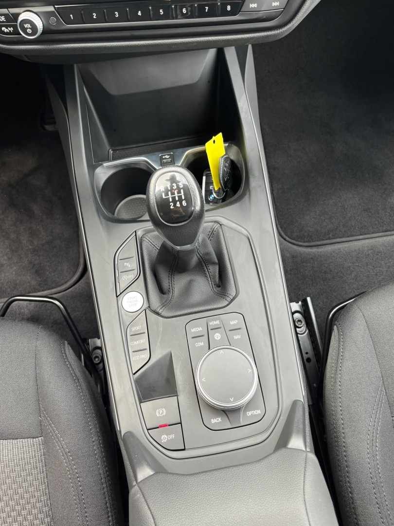 bmw-serie-1-2023-gasolina-1499cc