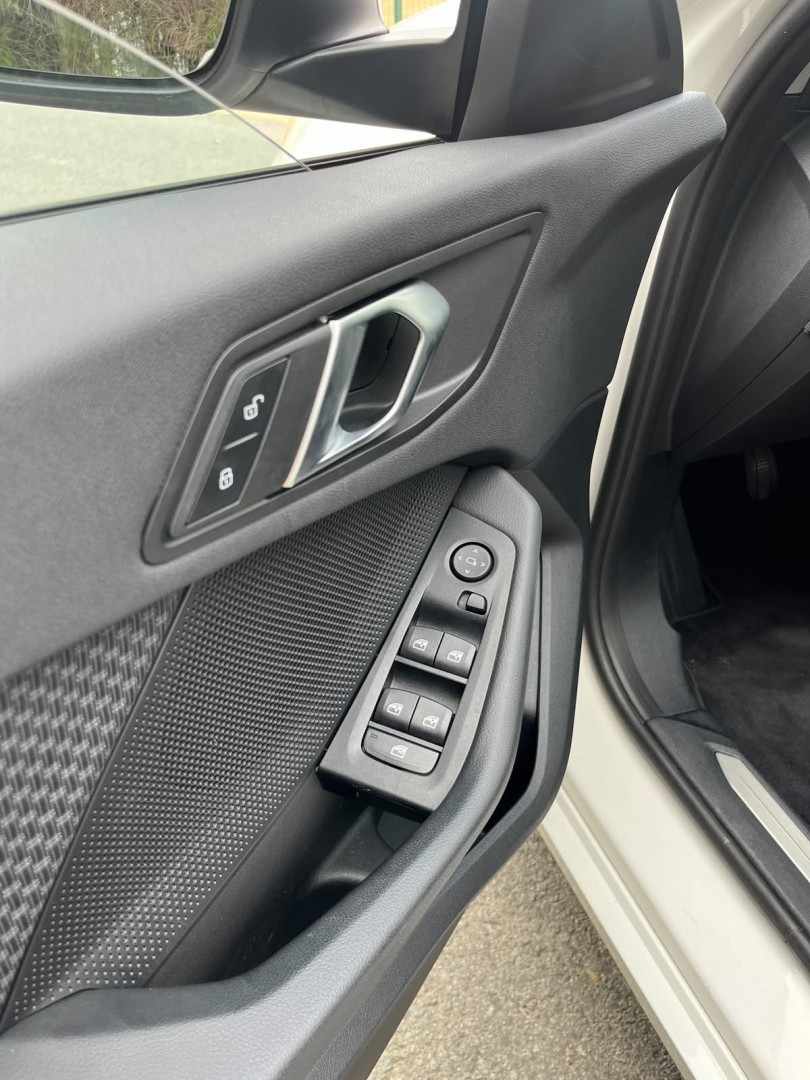 bmw-serie-1-2023-gasolina-1499cc
