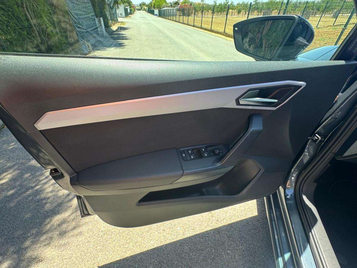 seat-ibiza-2023-gasolina-999cc