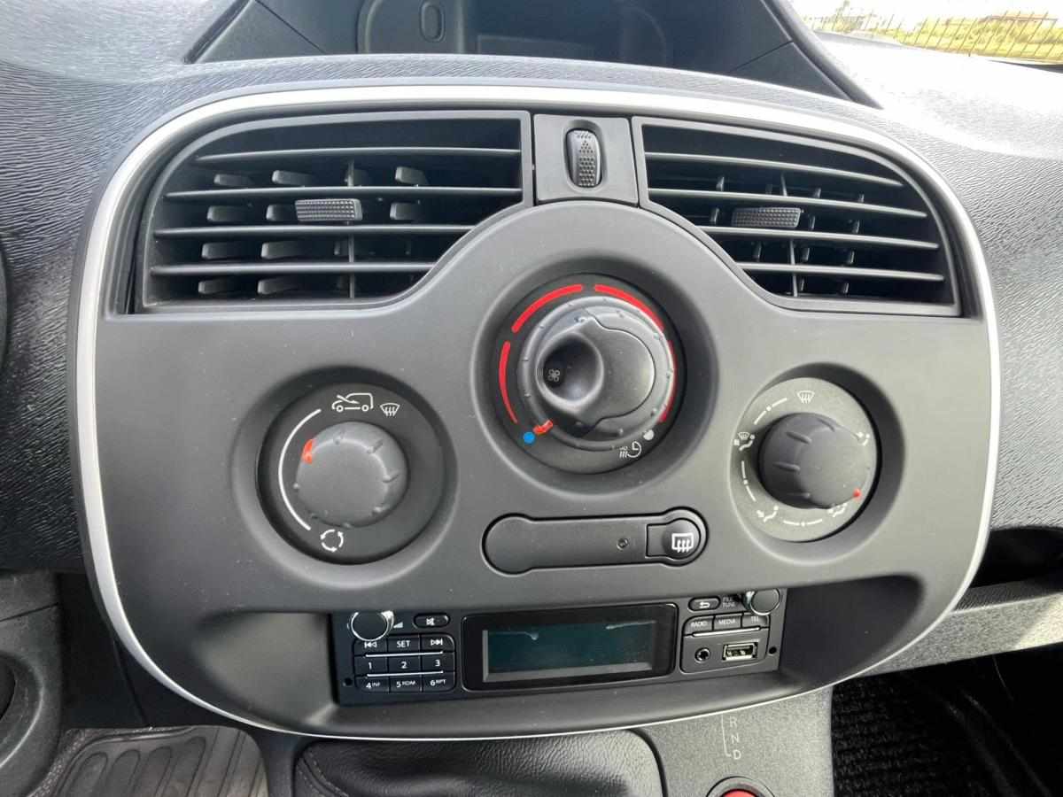 renault-kangoo-22-kwh-2016-eletrico