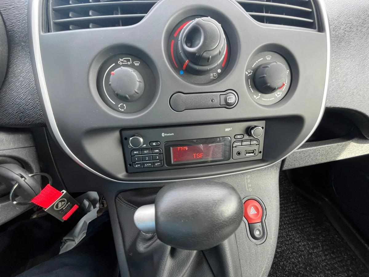 renault-kangoo-22-kwh-2016-eletrico