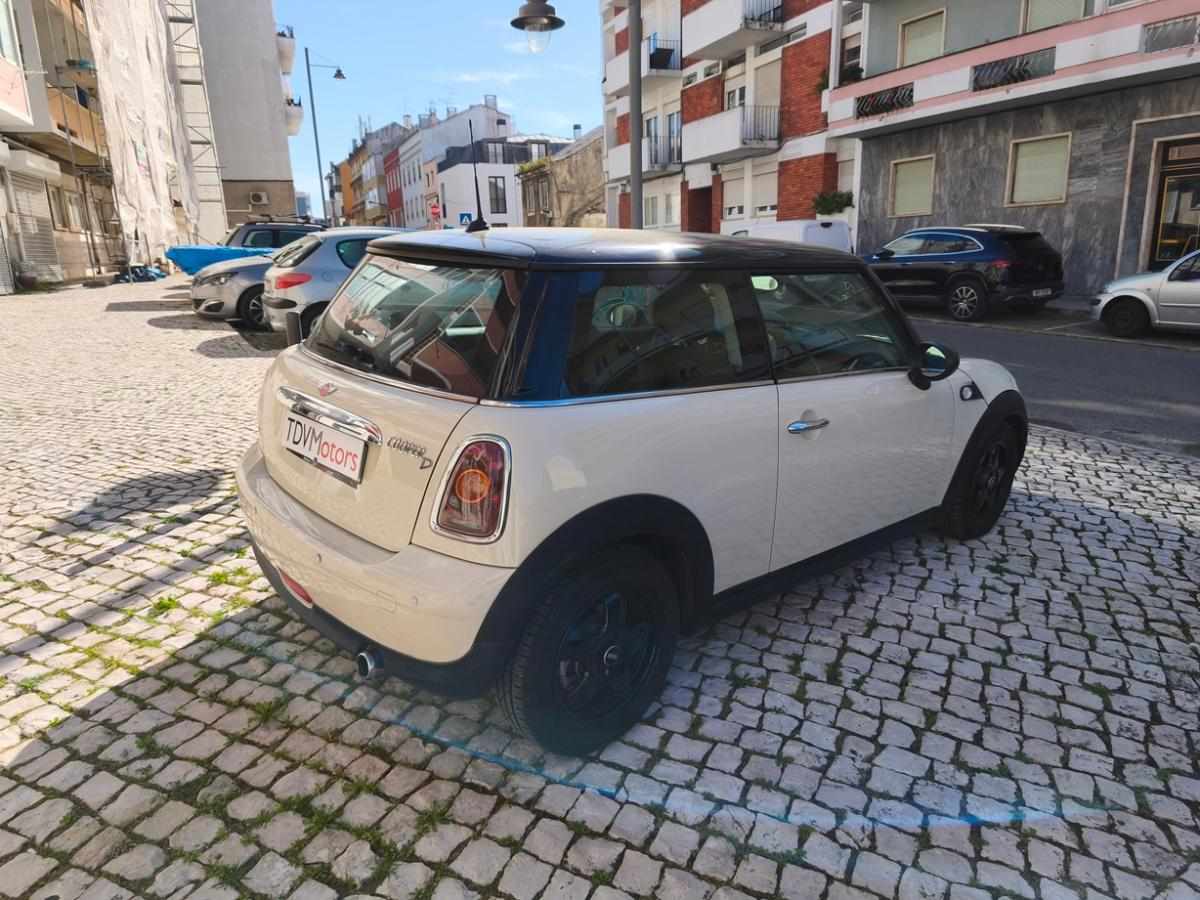 mini-hatch-d-2-0-2008-diesel-1560cc
