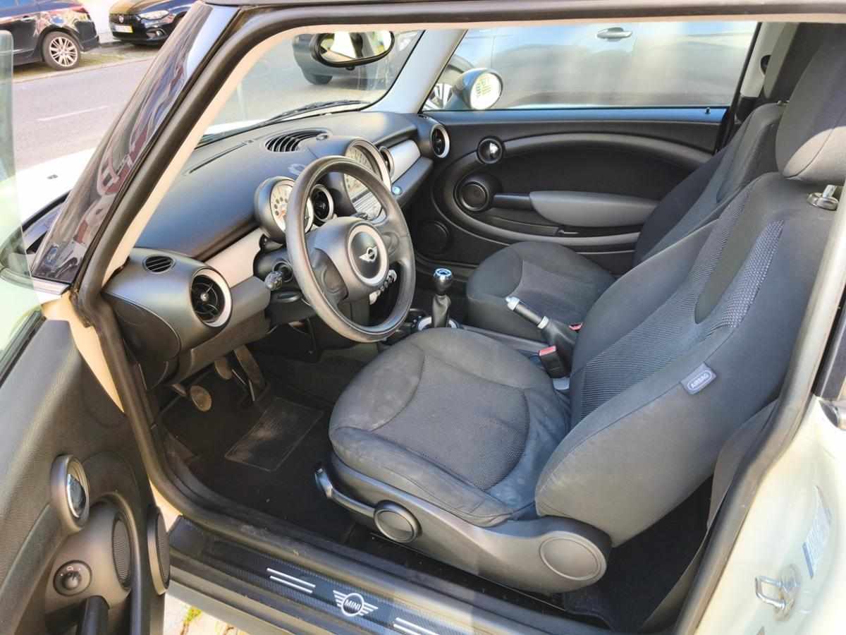 mini-hatch-d-2-0-2008-diesel-1560cc