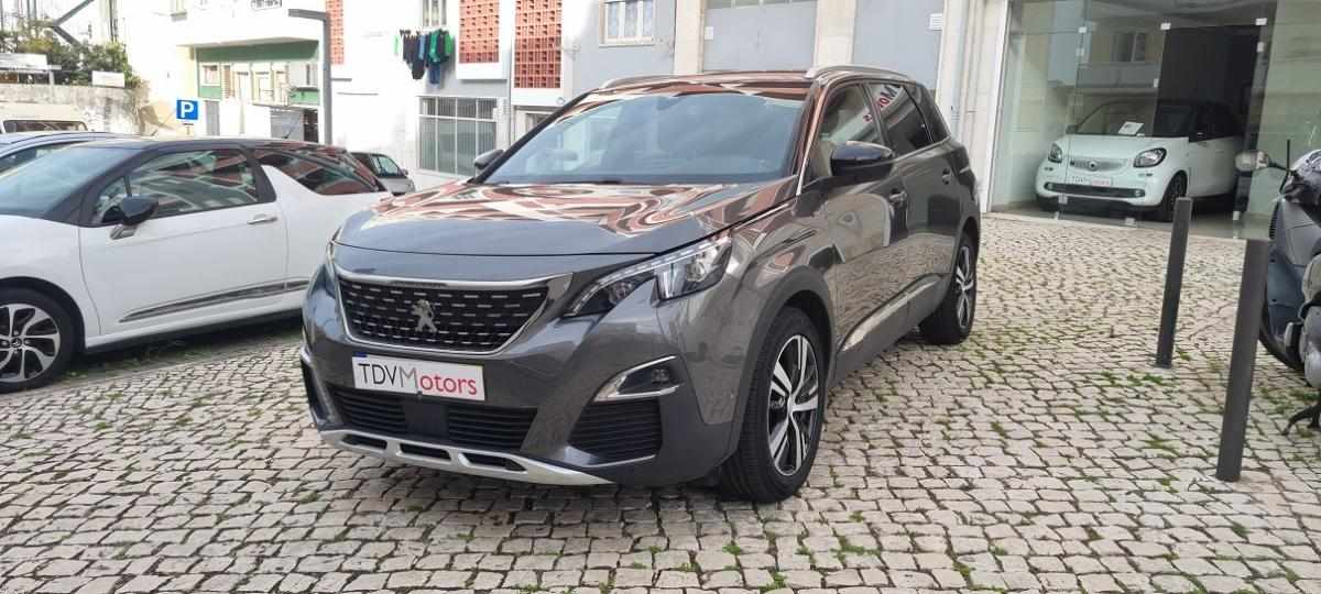 peugeot-5008-2019-diesel-1500cc