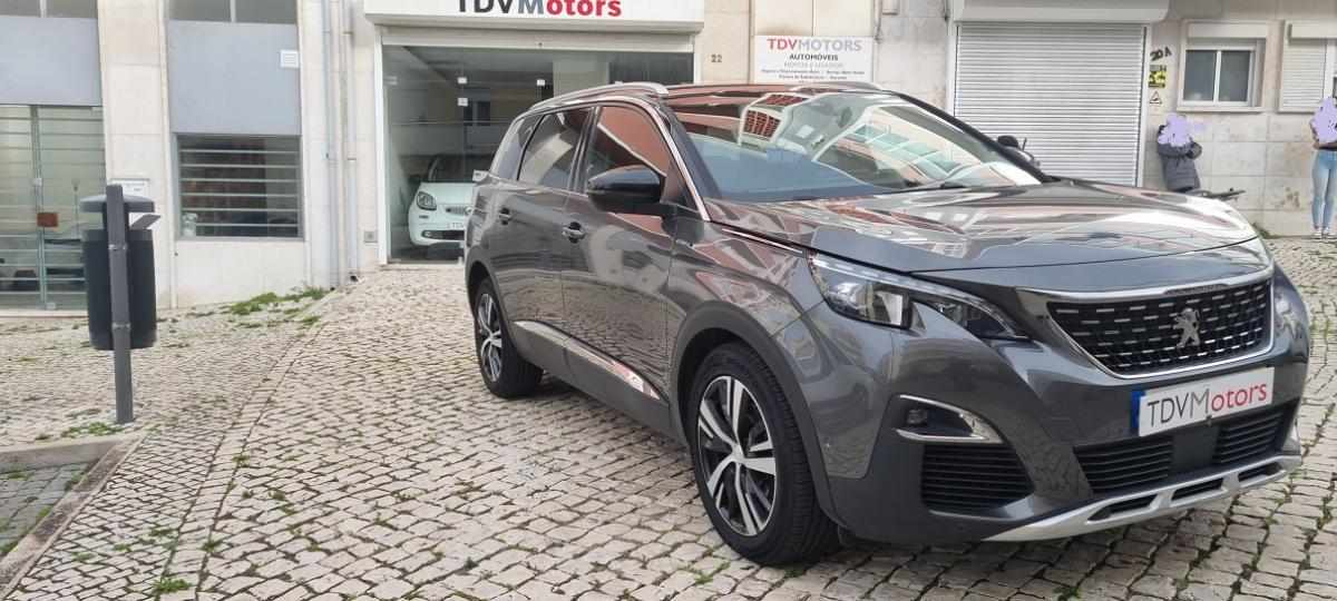 peugeot-5008-2019-diesel-1500cc
