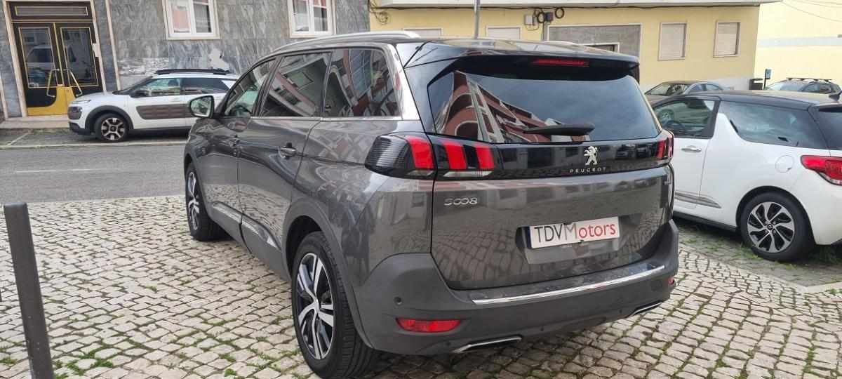 peugeot-5008-2019-diesel-1500cc