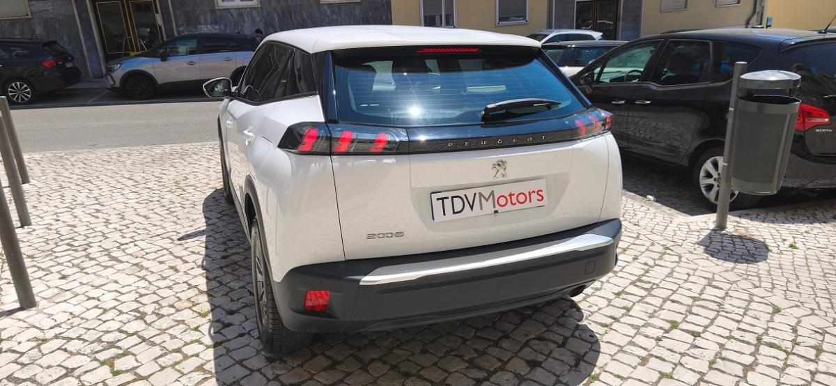 peugeot-2008-1-2-puretech-2021-gasolina-1199cc