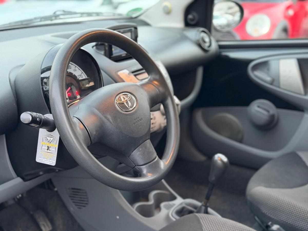 toyota-aygo-1-0-vvt-i-2011-gasolina-998cc