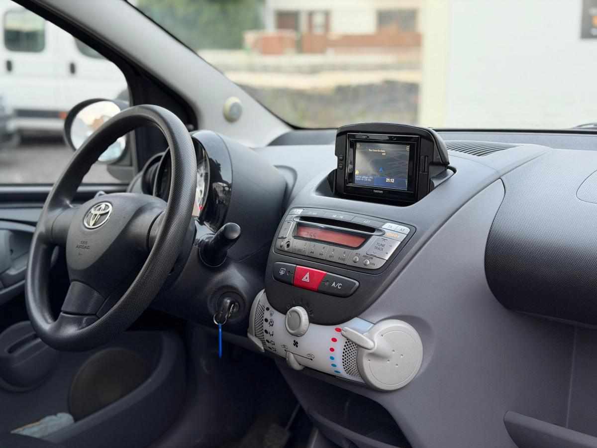 toyota-aygo-1-0-vvt-i-2011-gasolina-998cc