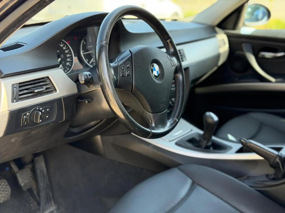 bmw-serie-3-318d-2009-diesel-1995cc