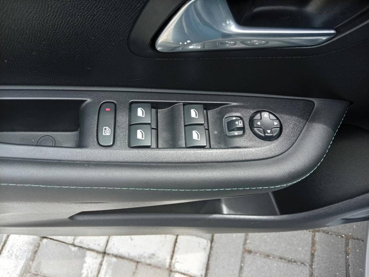 peugeot-e-208-2022-eletrico-0cc