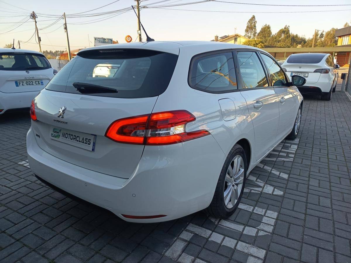 peugeot-308-sw-2021-gasolina-1199cc