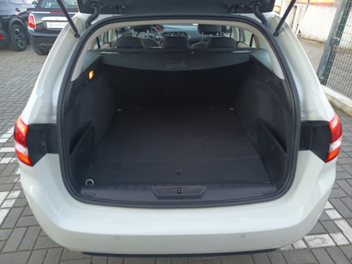 peugeot-308-sw-2021-gasolina-1199cc
