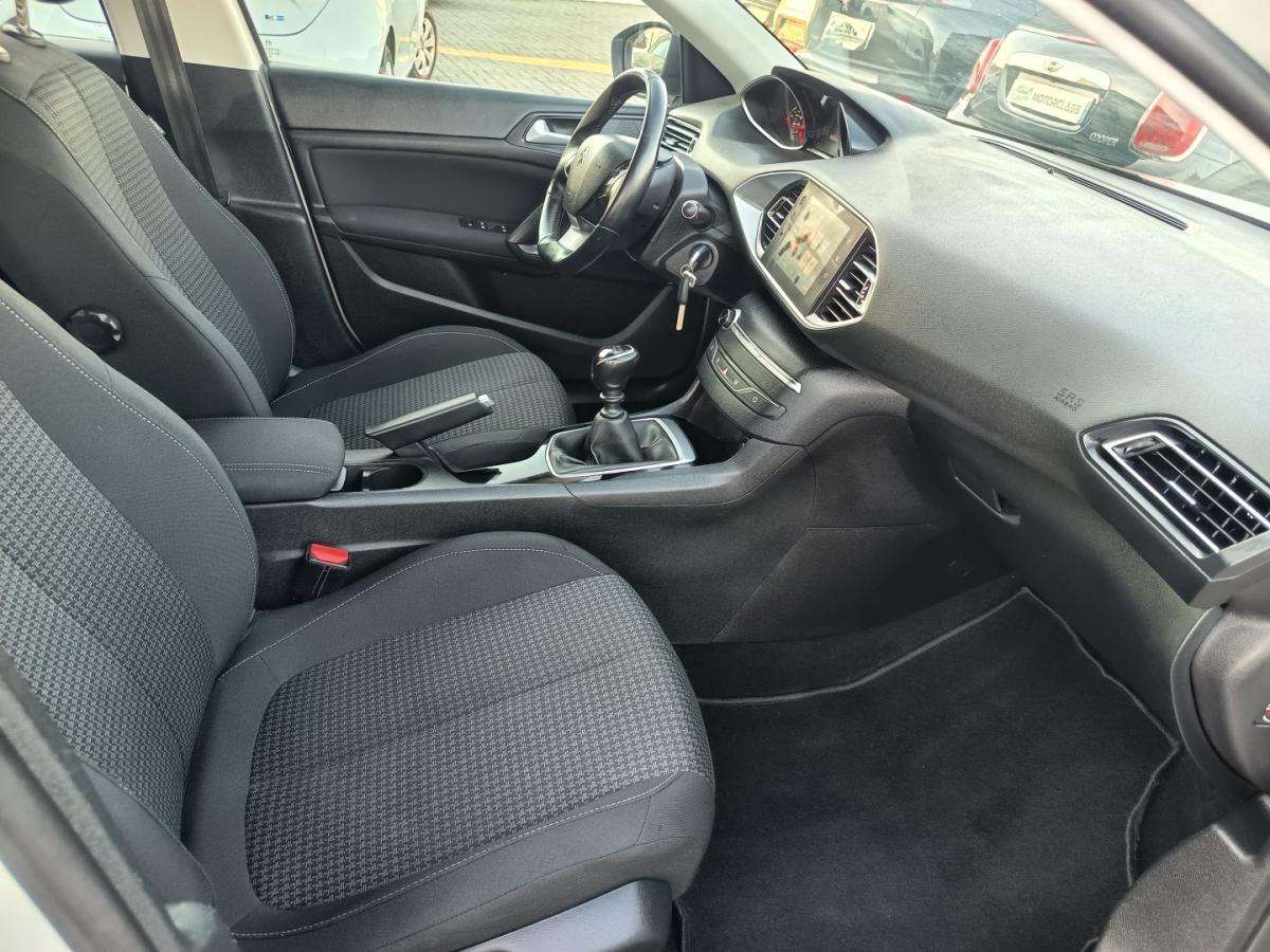 peugeot-308-sw-2021-gasolina-1199cc