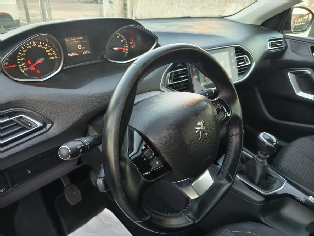 peugeot-308-sw-2021-gasolina-1199cc