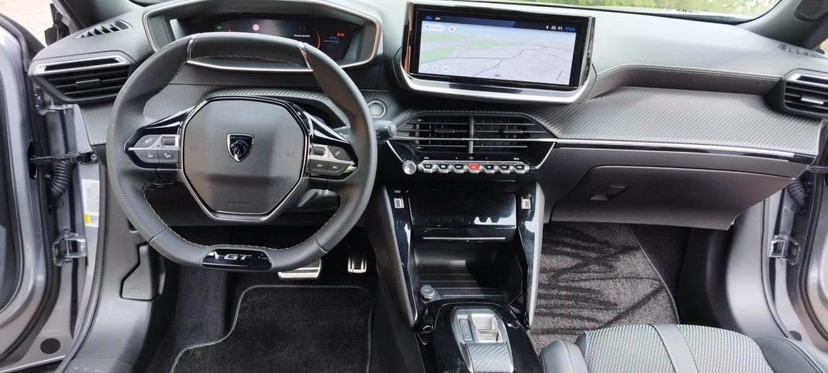 peugeot-e-2008-2025-eletrico-0cc