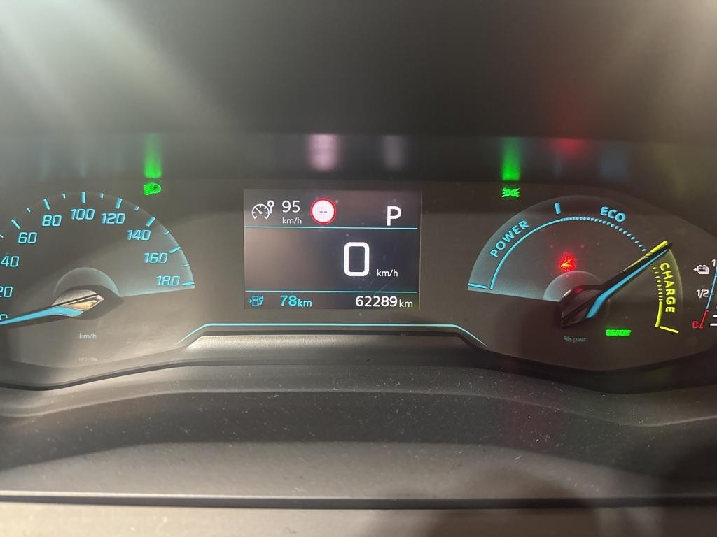 peugeot-e-2008-2022-eletrico-0cc