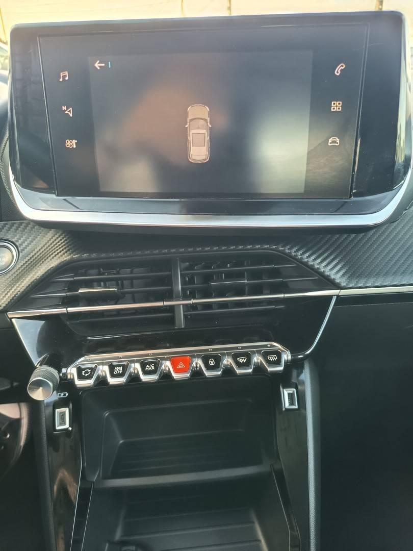 peugeot-e-2008-2022-eletrico-0cc