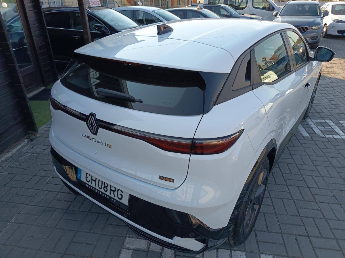 renault-megane-e-tech-2024-eletrico-0cc