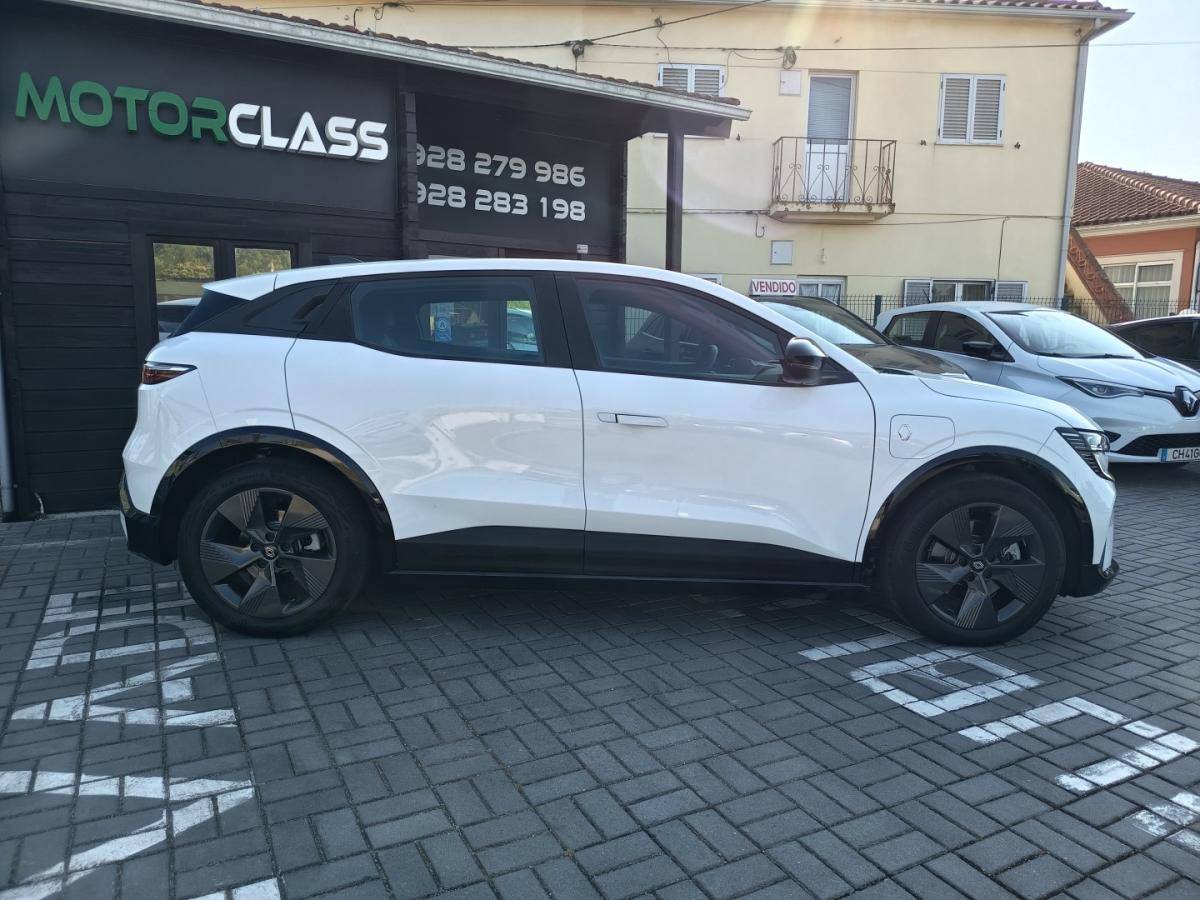 renault-megane-e-tech-2024-eletrico-0cc
