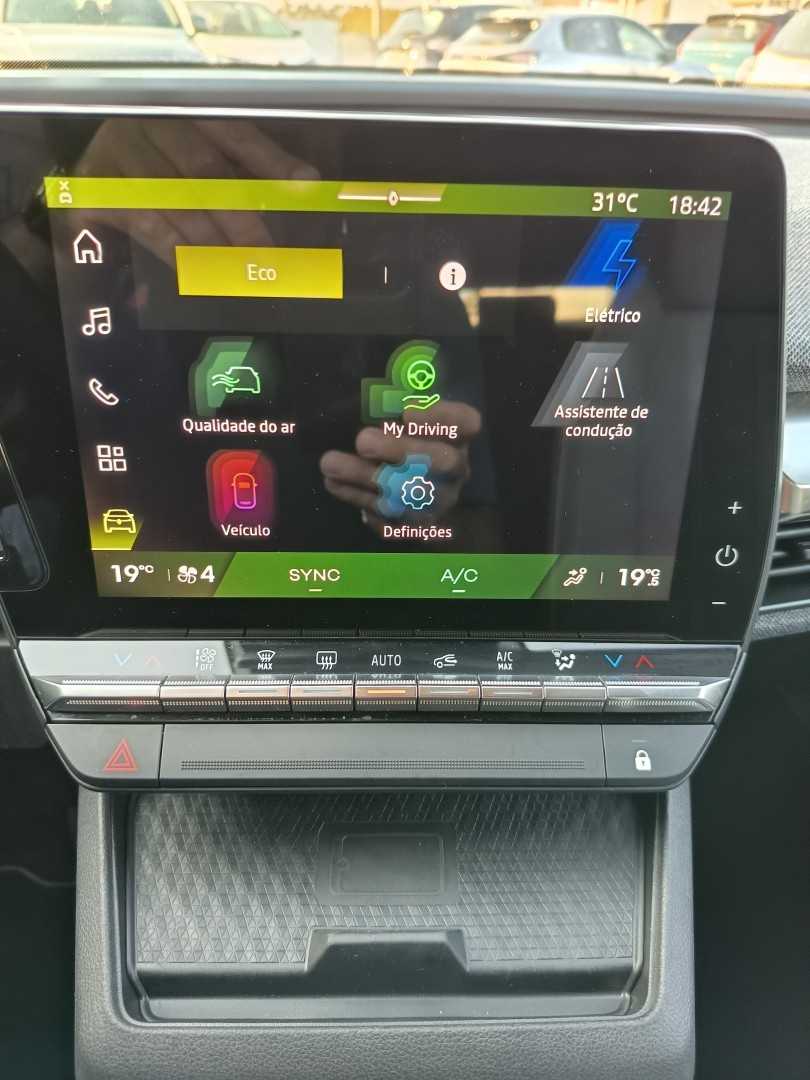 renault-megane-e-tech-2024-eletrico-0cc