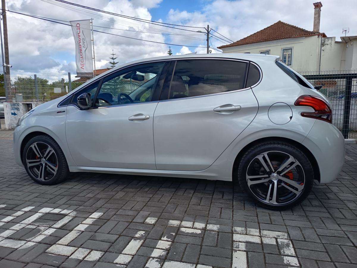 peugeot-208-2019-gasolina-1199cc