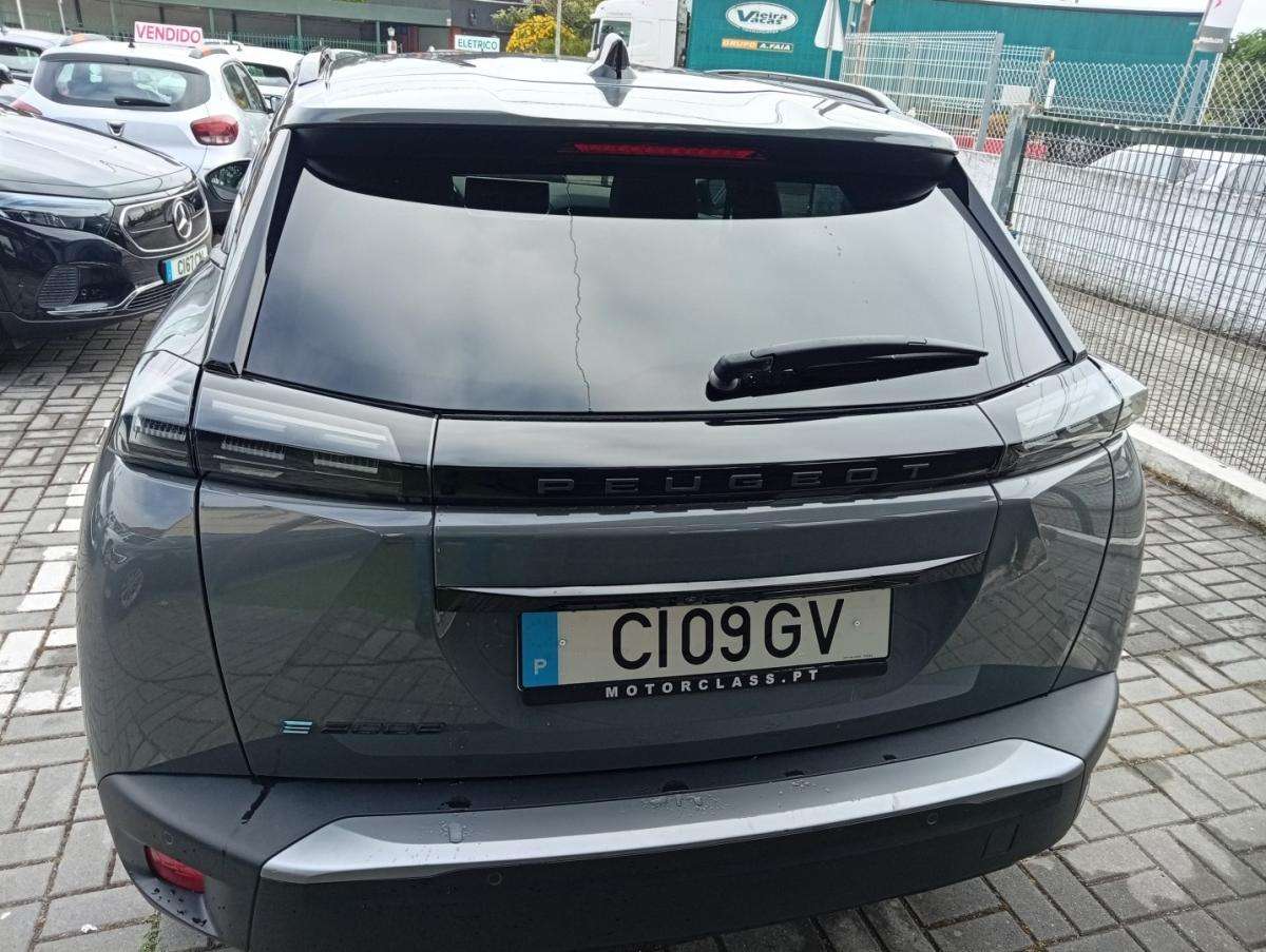 peugeot-e-2008-2024-eletrico-0cc