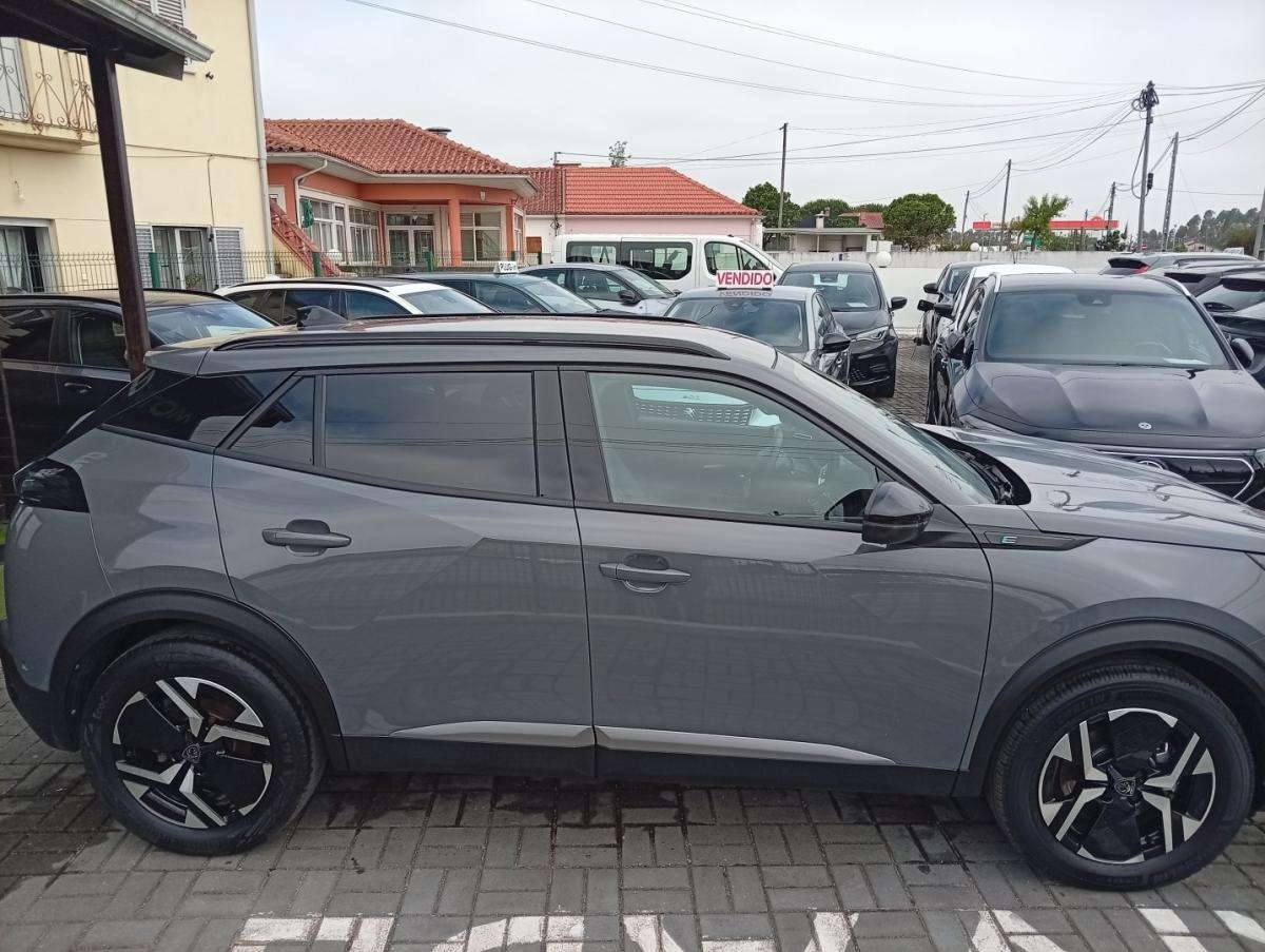 peugeot-e-2008-2024-eletrico-0cc