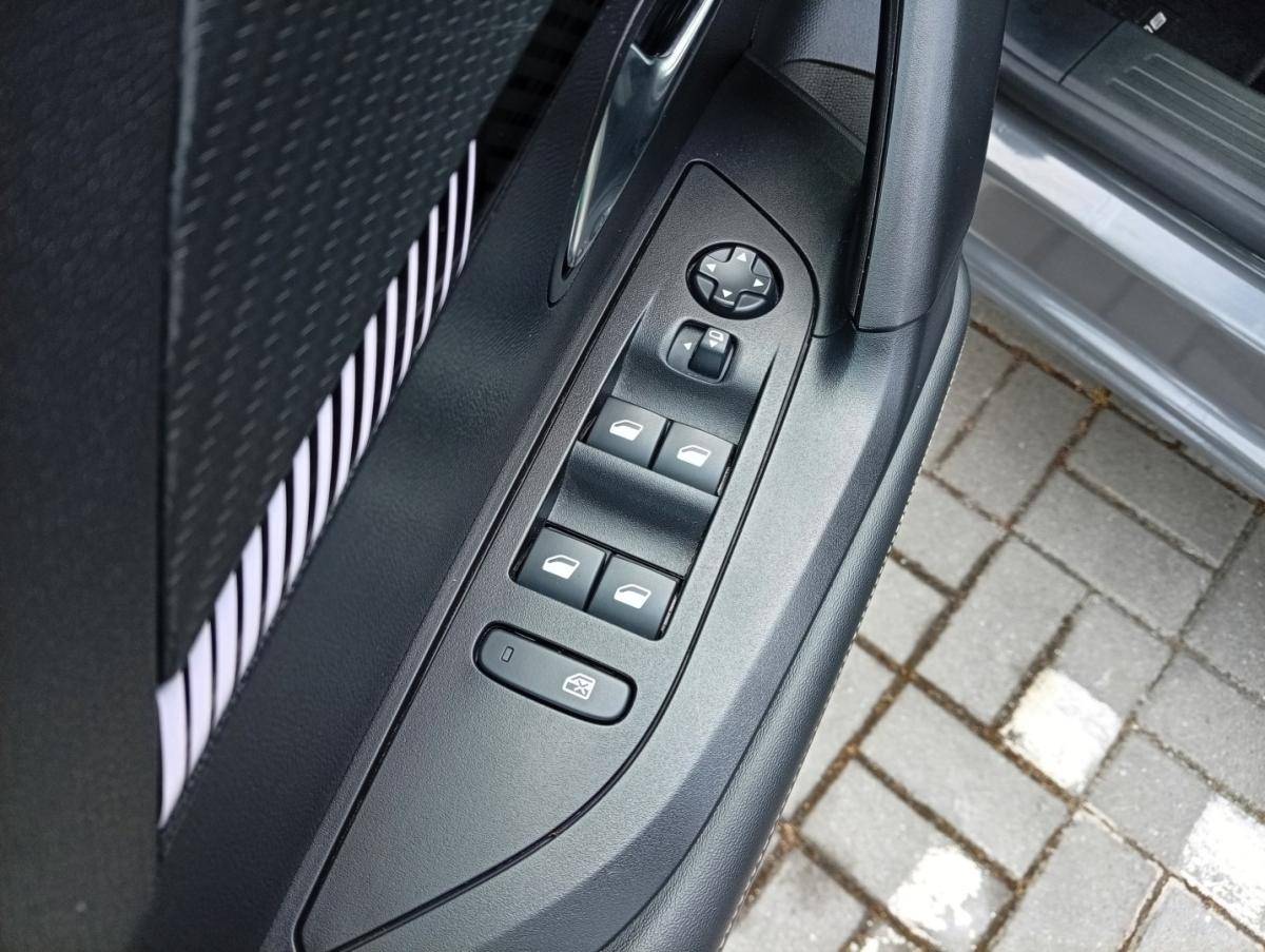 peugeot-e-2008-2024-eletrico-0cc