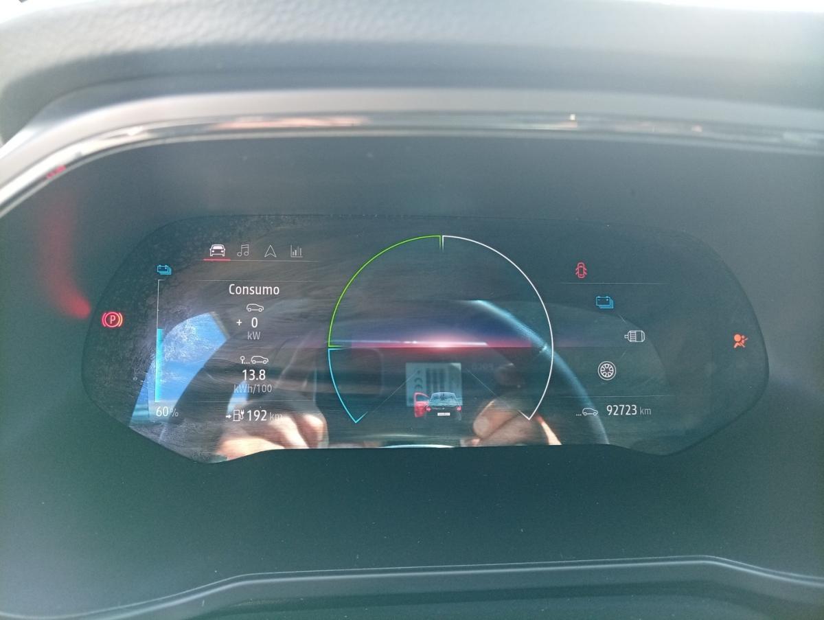 renault-zoe-2023-eletrico-0cc