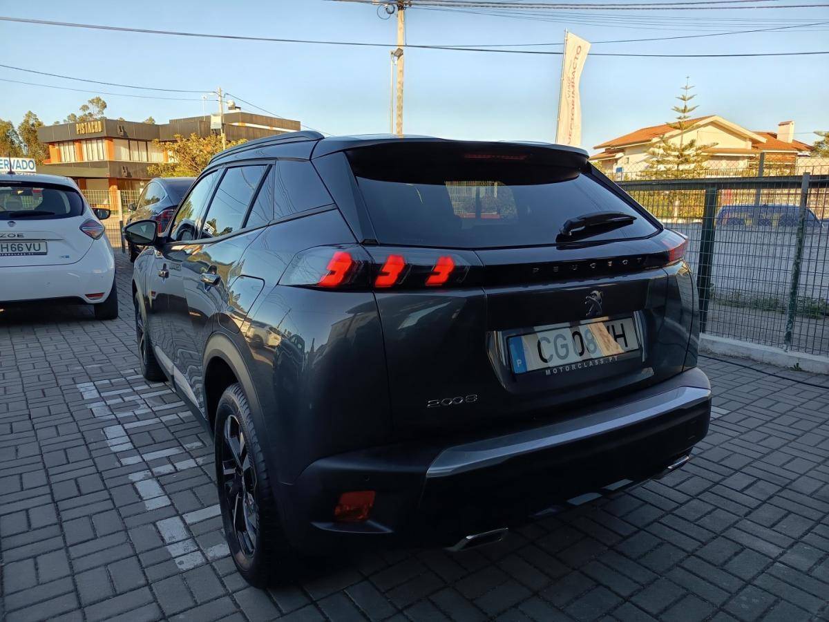 peugeot-2008-2023-gasolina-1199cc