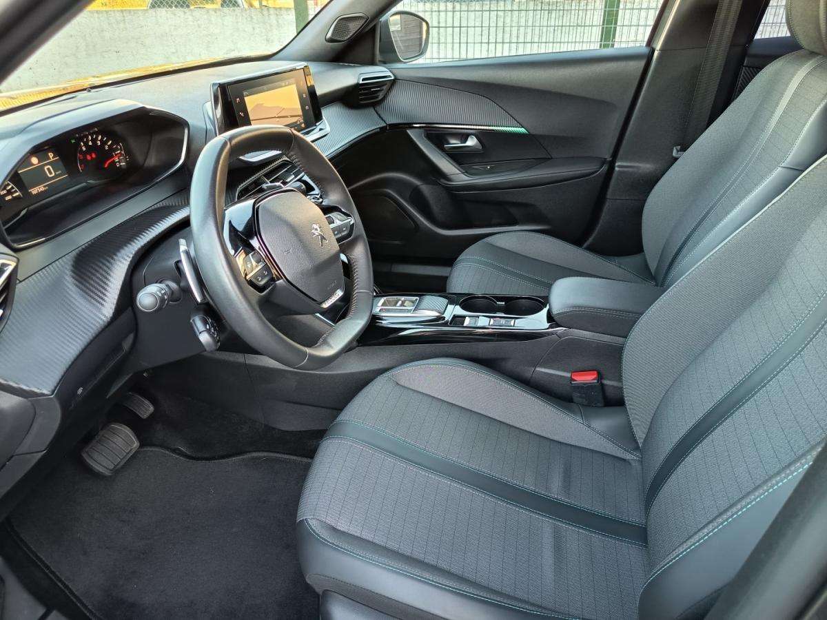 peugeot-2008-2023-gasolina-1199cc