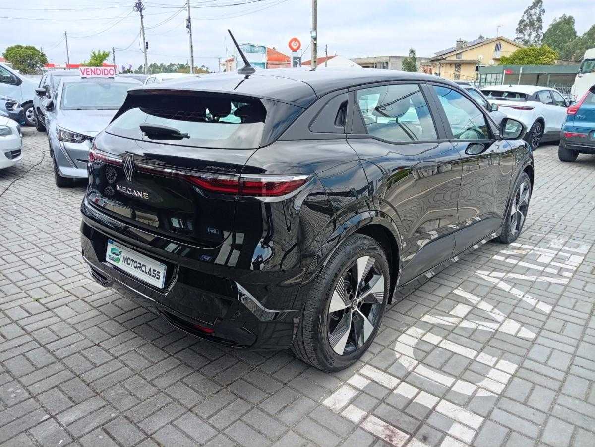 renault-megane-e-tech-2023-eletrico-0cc