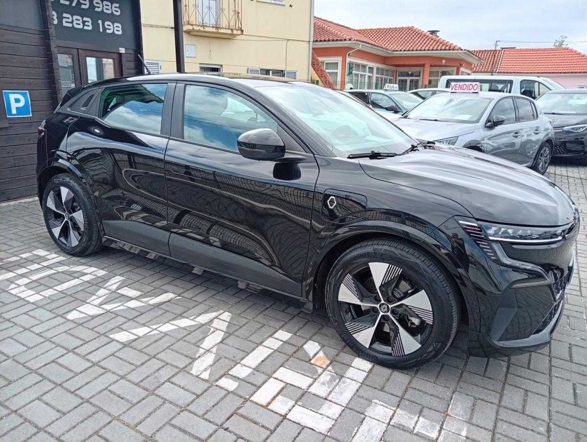 renault-megane-e-tech-2023-eletrico-0cc