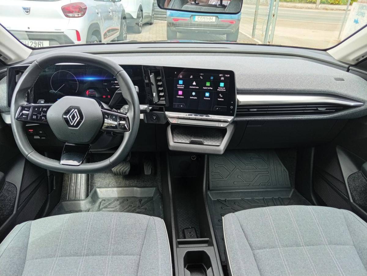 renault-megane-e-tech-2023-eletrico-0cc