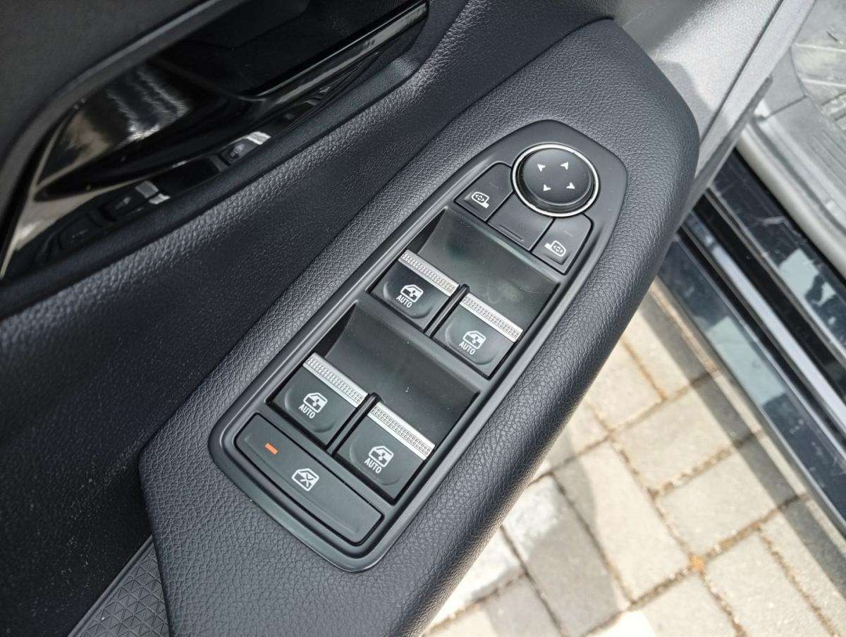 renault-megane-e-tech-2023-eletrico-0cc