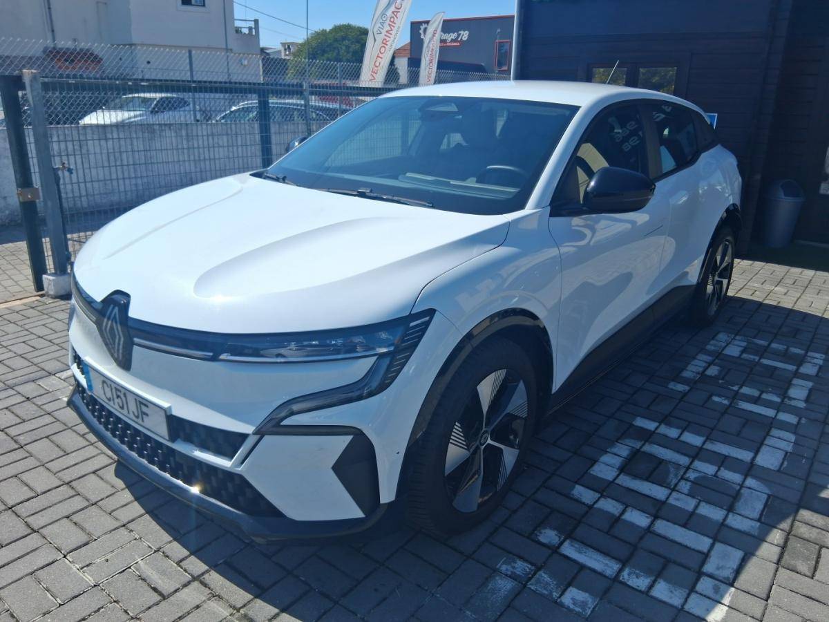 renault-megane-e-tech-2022-eletrico-0cc